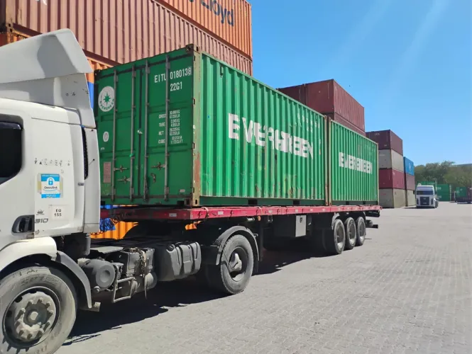 Container de 20 pés dry, usado