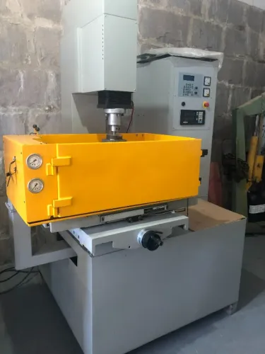 Máquina Eletroerosão ONA