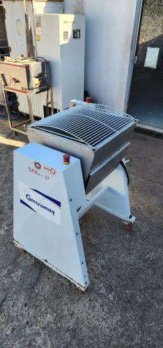 Masseira Semi-Rapida Industrial Gastromaq MBI-60 Para Paes e massas de pizza