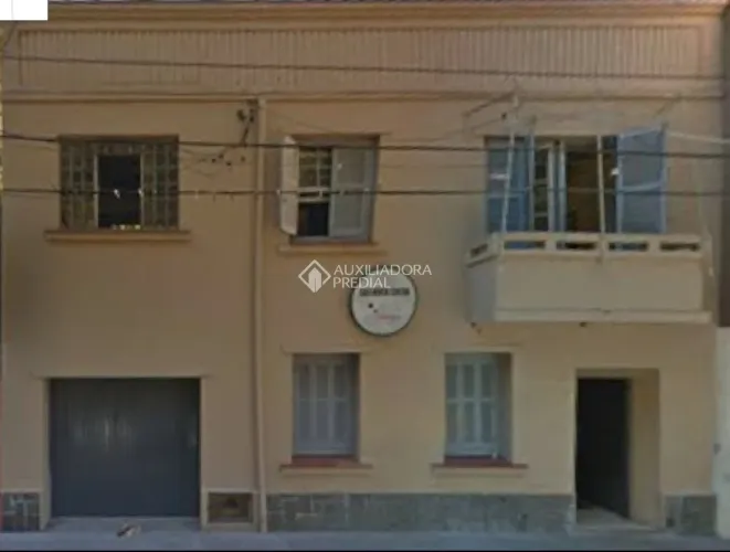 Casa junto ao Bric da Redenção