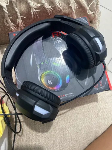 Fone de ouvido gamer