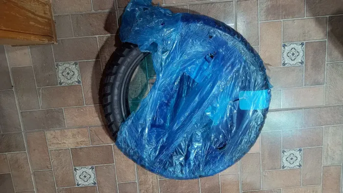 Pneu Metzler 120 x 80 x R18 novo