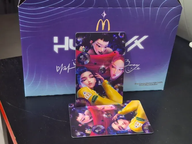 Photocard Huntrix Avulso - Guerreiras do Kpop Mc Donalds Kpop Demon Hunters