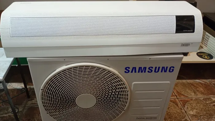 Ar condicionado Samsung 24 mil BTUs Wind Free 