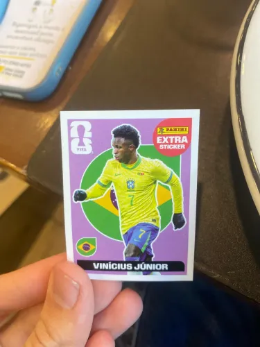 Figurinha legend bronze Vini junior