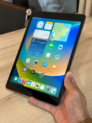 iPad 8 32GB Space Gray - Com 90 dias de garantia! Loja física! Até 12x no cartão