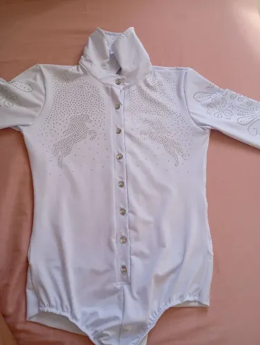 Vende se um bory branco