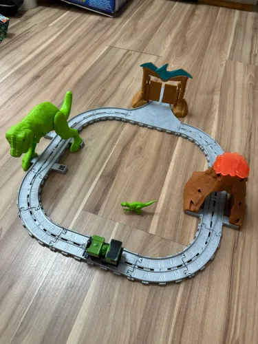 Pista Thomas e seus amigos Dino 