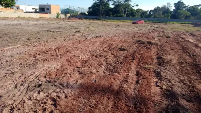 vendo 3 terrenos de 2.500m2 cada na w18, com área total de 7.500m2
