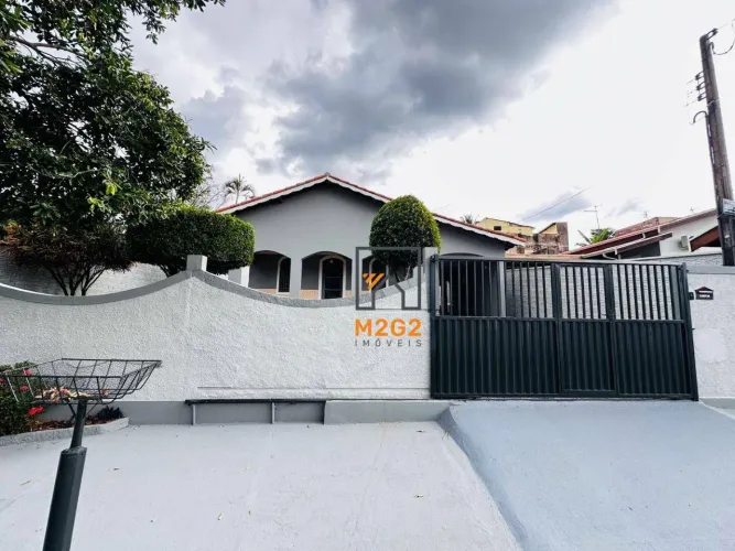Casa com 4 dormitórios para alugar, 150 m² por R$ 3.200,00/mês - Jd Itaquerê - São Pedro/S