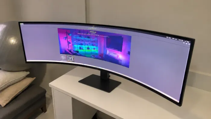 Samsung Odyssey G9 49 DQHD | 144Hz | 1ms | HDR600 | 5120×1440