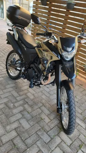 Lander 2021 Preta Bege