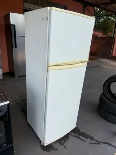 Geladeira perfeito funcionamento hoje barato entrego 