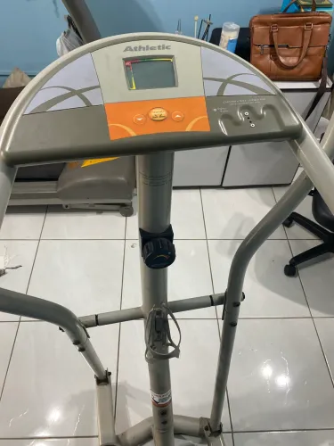 Elíptico Athletic Extreme 1000