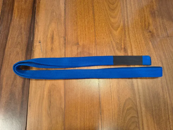 Faixa azul de jiu-jitsu 2,50m