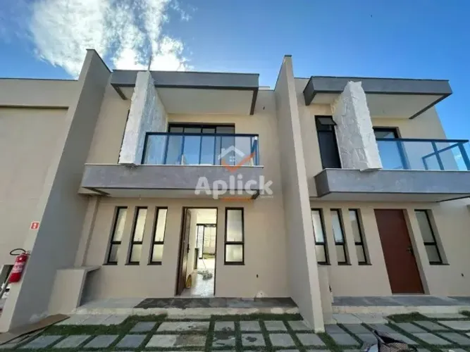 CASA EM CONDOMÍNIO EM MORADA DE LARANJEIRAS POR R$ 890 MIL