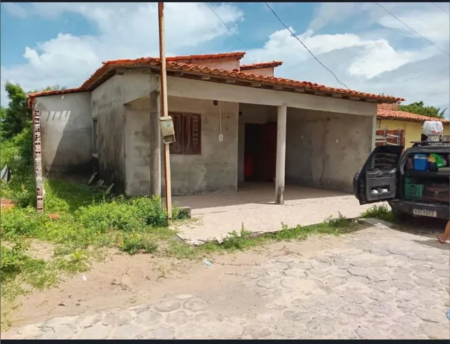 CASA DE FRENTE PRA PRAIA