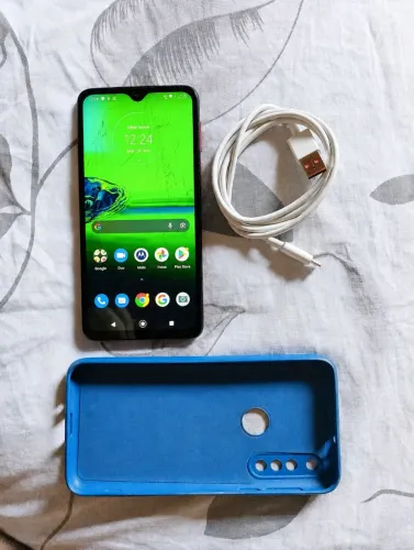 Moto G8 TRINCADO