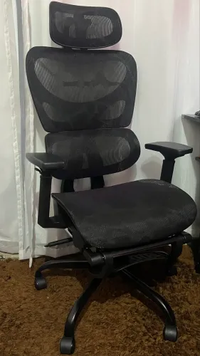 Cadeira de escritório ergonômica yesop