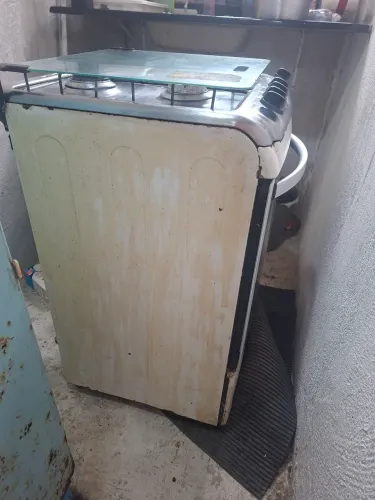 Vendo Fogão Usado com Defeito, Para Conserto.