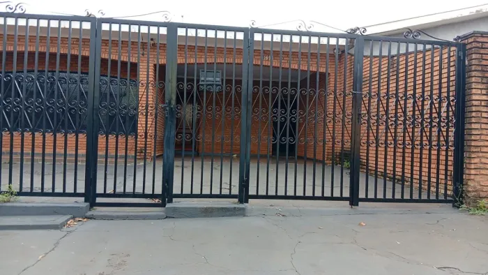 Casa Ampla com 4 dormitórios à Venda - Jardim Piratininga, Ribeirão Preto/SP