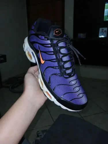 Nike tn voltage purple