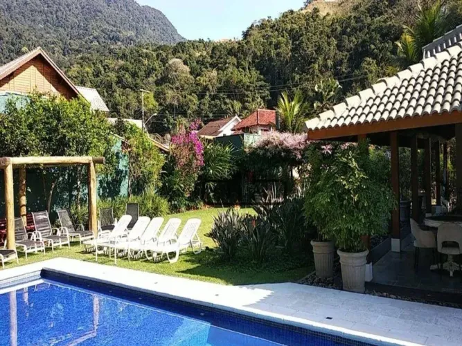 Chácara com 7 dormitórios à venda, 2 m² por R$ 6.000.000 - R D Moullin - São Sebastião/SP
