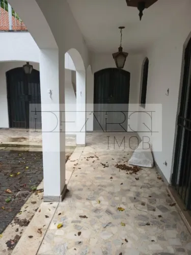 Sobrado 4 dormitórios, 4 suítes e 3 vagas para locação no Brooklin, 300m²