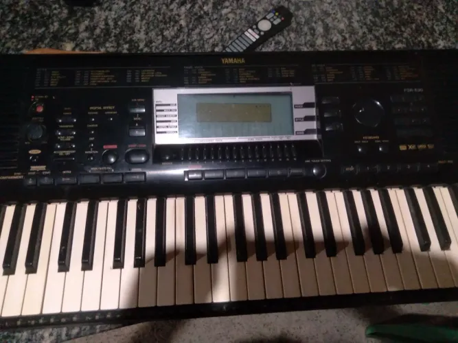 TECLADO MUSICAL ARANJADOR IAMAHA 