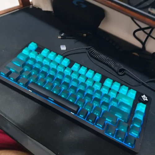 Teclado Akira Adamantium - elite dos teclados mecanicos
