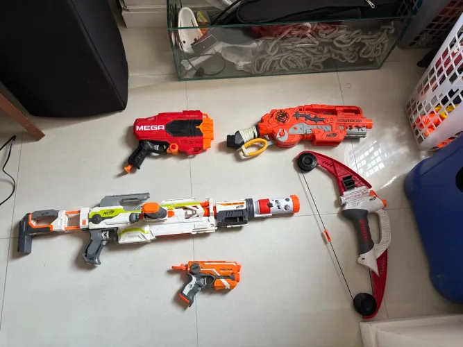 Brinquedos variados