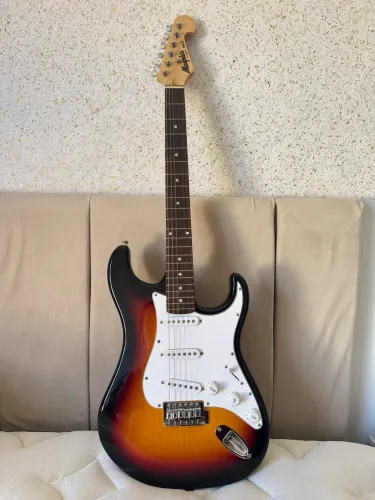 Guitarra Memphis by Tagima MG22 (Sunburst) + Kit Completo de Acessórios | Pouco usada.