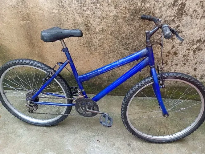 Bicicleta aro 26 andando