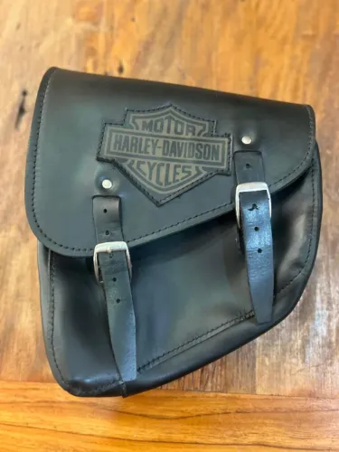 Alforge Lateral Fausto Em Couro Para Harley-davidson Fat Bob