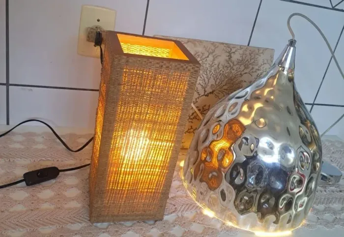 Duas luminárias perfeitas para a sua casa !Apenas 200 reais as duas juntas!