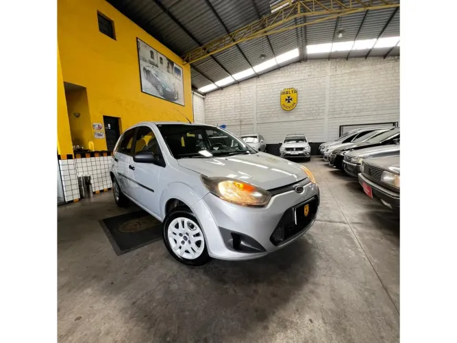 Ford Fiesta 1.0 Rocam SE Plus Hatch 8V Flex 4P Manual 2012