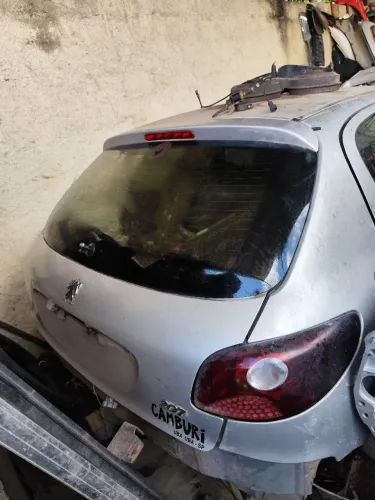 Peças para Peugeot 207: traseirao com teto,tampa traseira,portas.