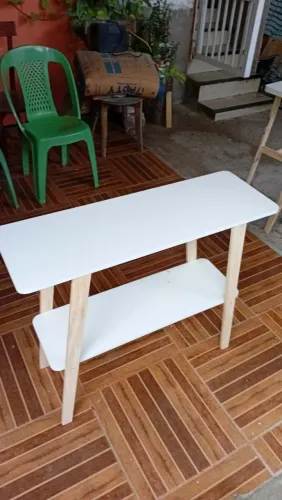 Aparadores Mdf com pernas em Pinus