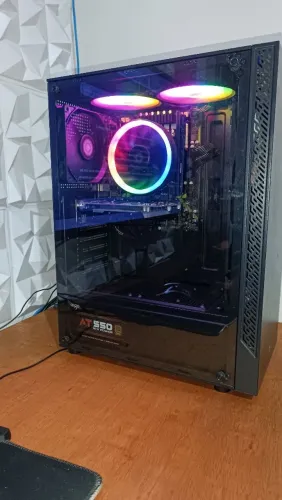 PC Gamer RGB Xenon E5 V4+GTX 550TI 2GB+16 GB RAM +SSD NMVE 240GB