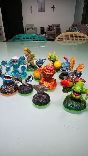 Lote Skylanders - pra vender logo