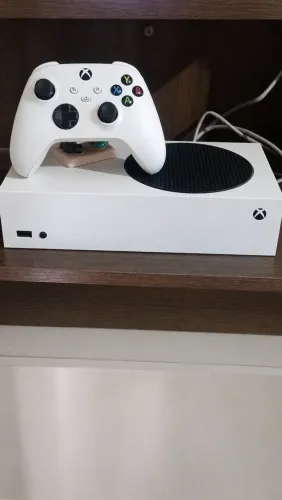 Xbox Series S 512gb com 6 meses de uso