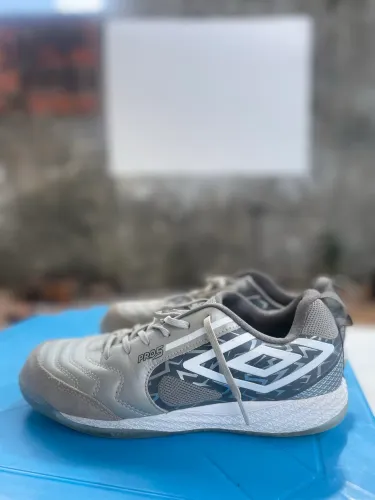 UMBRO PRO 5 BUMP PRATA
