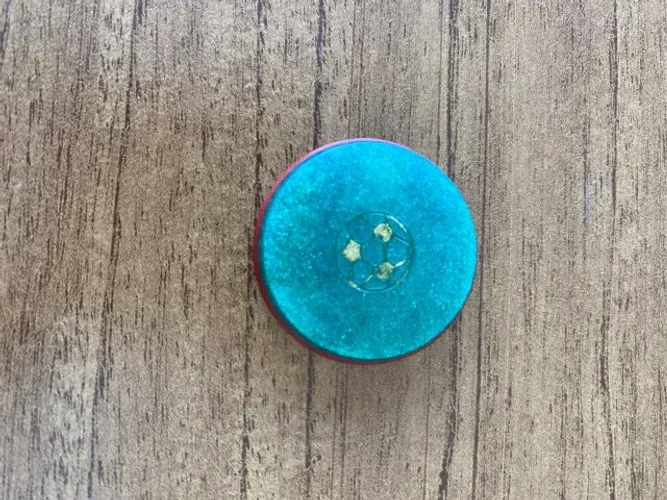 Botão de Futebol de Botão Verde Brilhante e Vermelho Anos 90 Colecionável