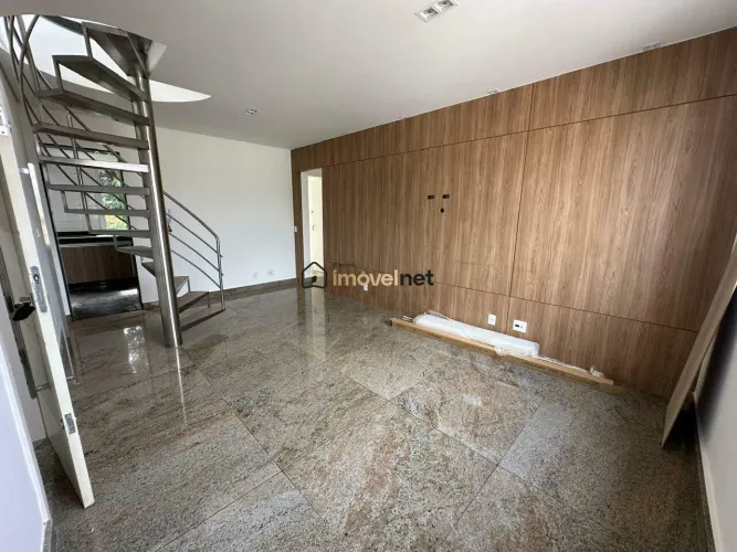 Cobertura duplex para locação no Padre Eustáquio  Excelente localização!