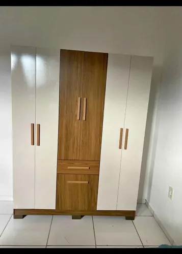 - Vendo *Guarda Roupa _NovoS