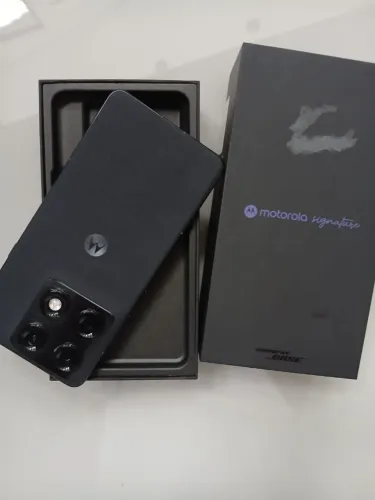 MOTOROLA SIGNATURE