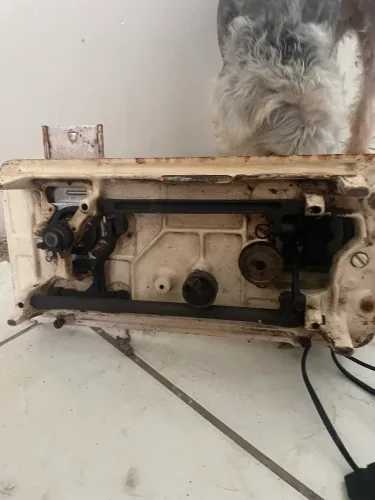 Máquina de costura singer 247
