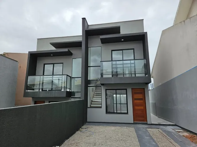 Sobrado Geminado 2 Quartos 75m² - Forquilhas