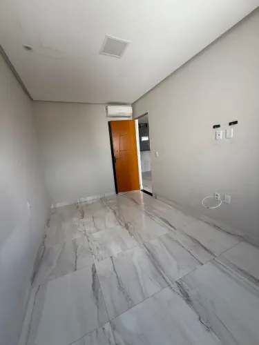 Apartamento 2/4 sendo uma suíte pra alugar proximo da FRAGA MAIA