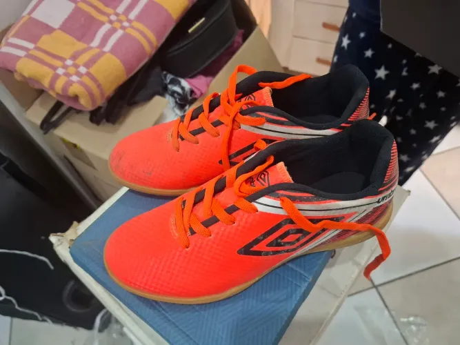 Chuteira Umbro